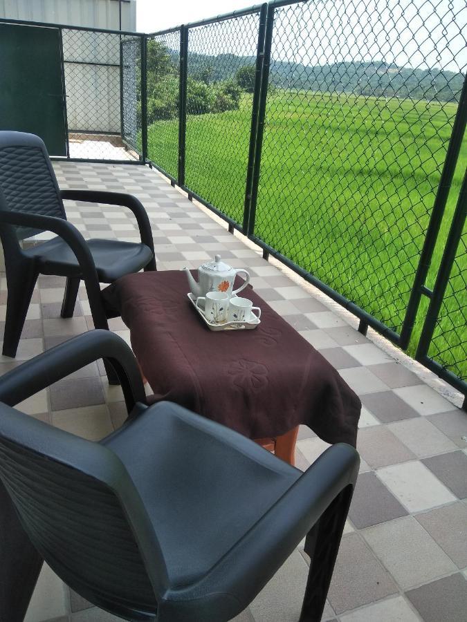 Paddyfield Inn Манантавади Экстерьер фото