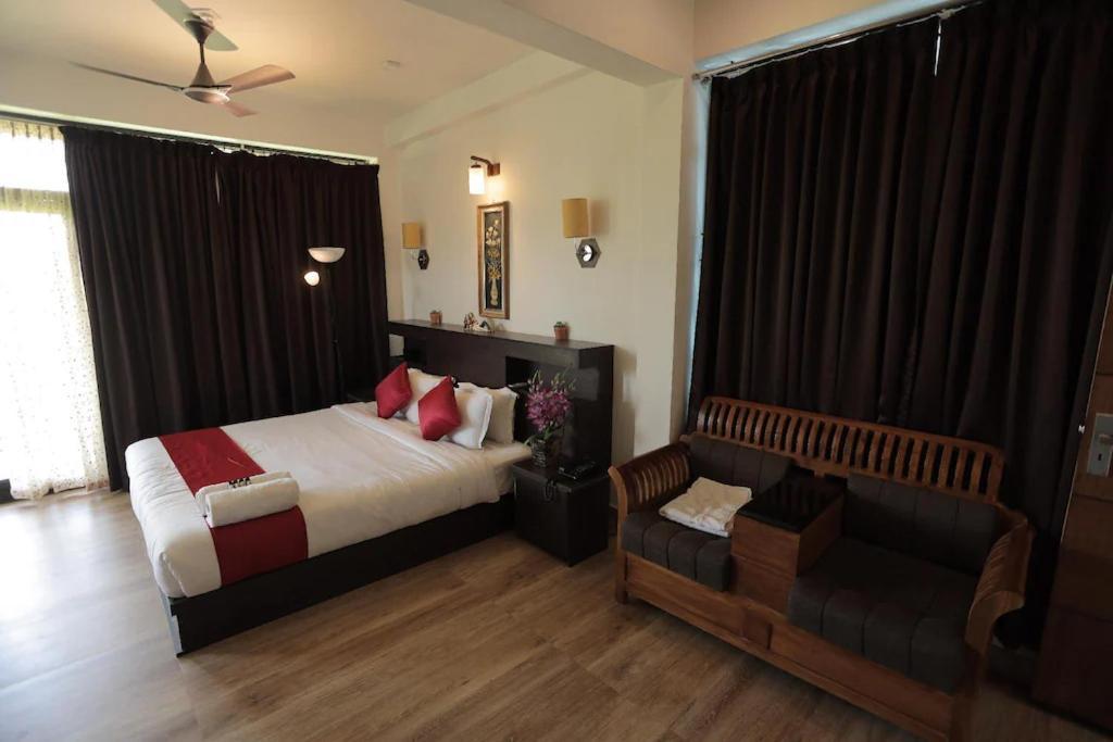 Paddyfield Inn Манантавади Экстерьер фото