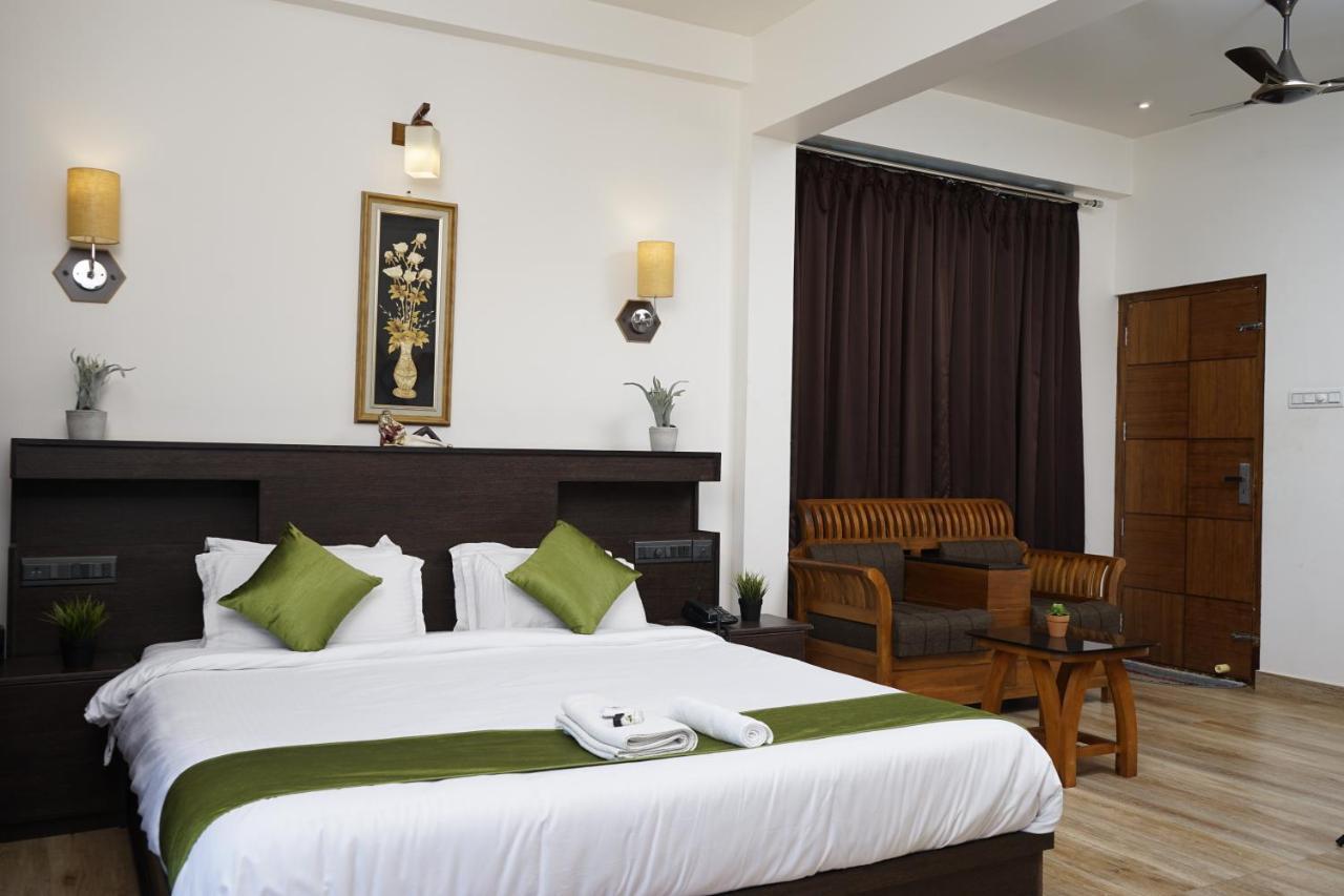 Paddyfield Inn Манантавади Экстерьер фото